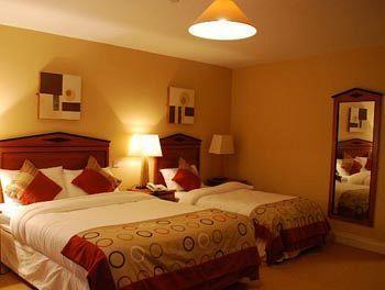 Davitts Guesthouse เคนแมร์ ภายนอก รูปภาพ