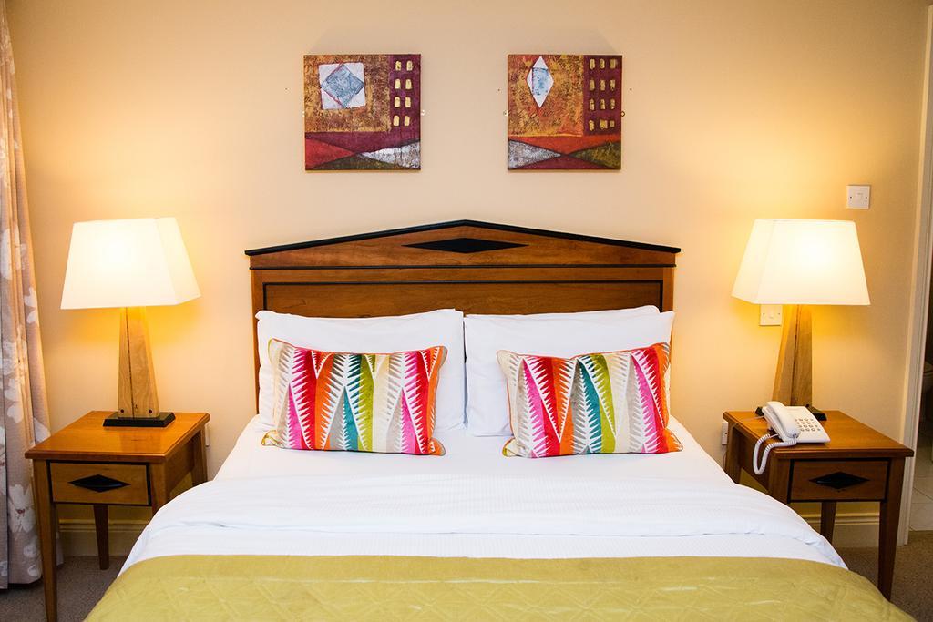 Davitts Guesthouse เคนแมร์ ภายนอก รูปภาพ