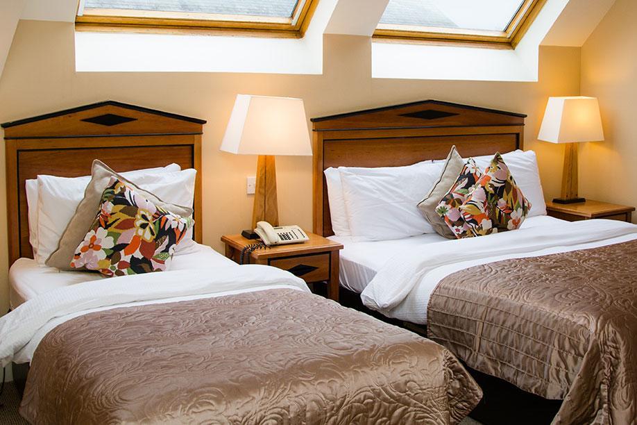 Davitts Guesthouse เคนแมร์ ภายนอก รูปภาพ
