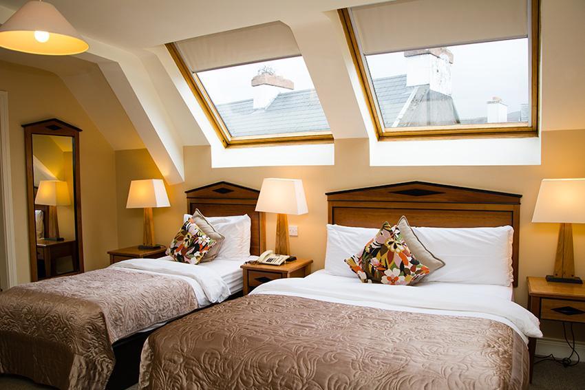 Davitts Guesthouse เคนแมร์ ภายนอก รูปภาพ